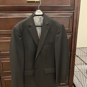 Wilke Rodriguez Black Suit